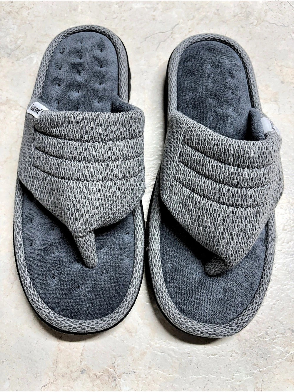isotoner Microterry Thong Slippers Gray